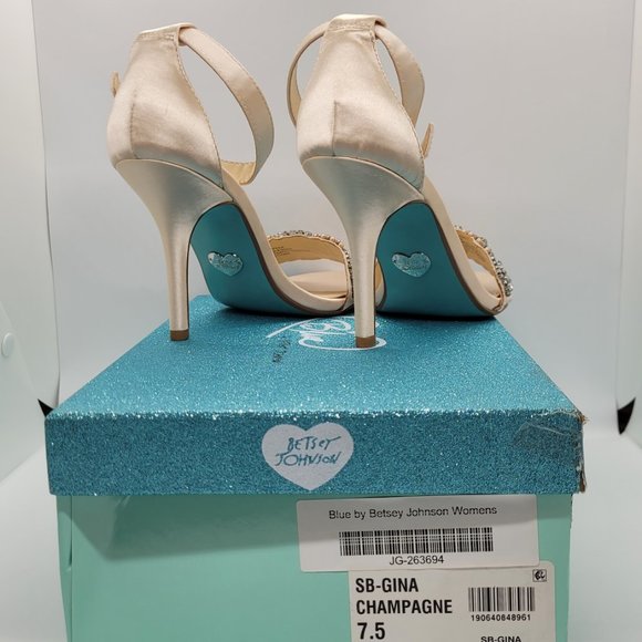 Blue by Betsy, Heels - Picture 3 of 5